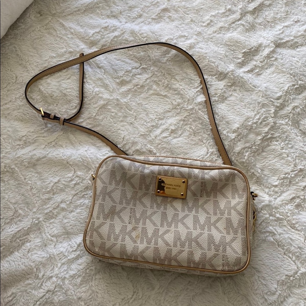 Michael kors crossbody